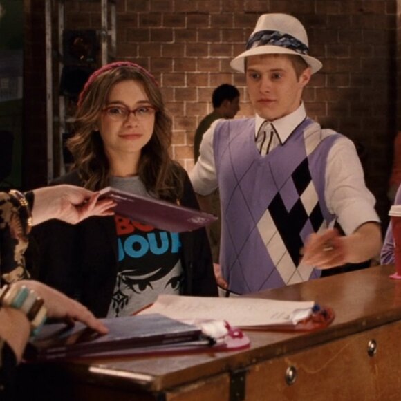 Junk Food Clothing Bonjour Tee T-Shirt ASO Kelsi High School Musical - Picture 6 of 8